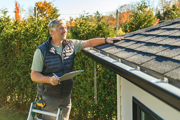 Professional Roofing technician working in Bartlett, IL